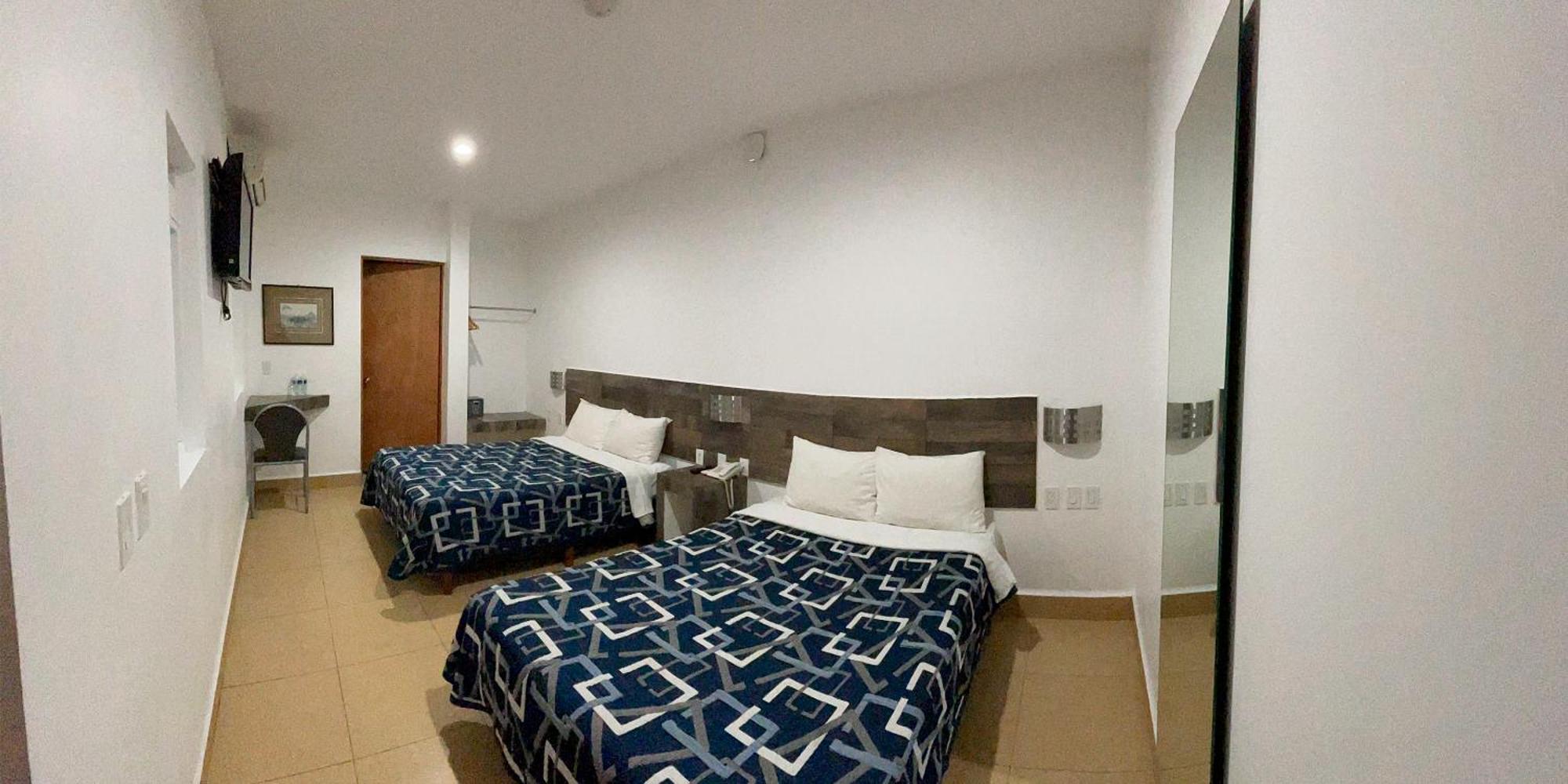 Opportunity Leon Hotel Ngoại thất bức ảnh